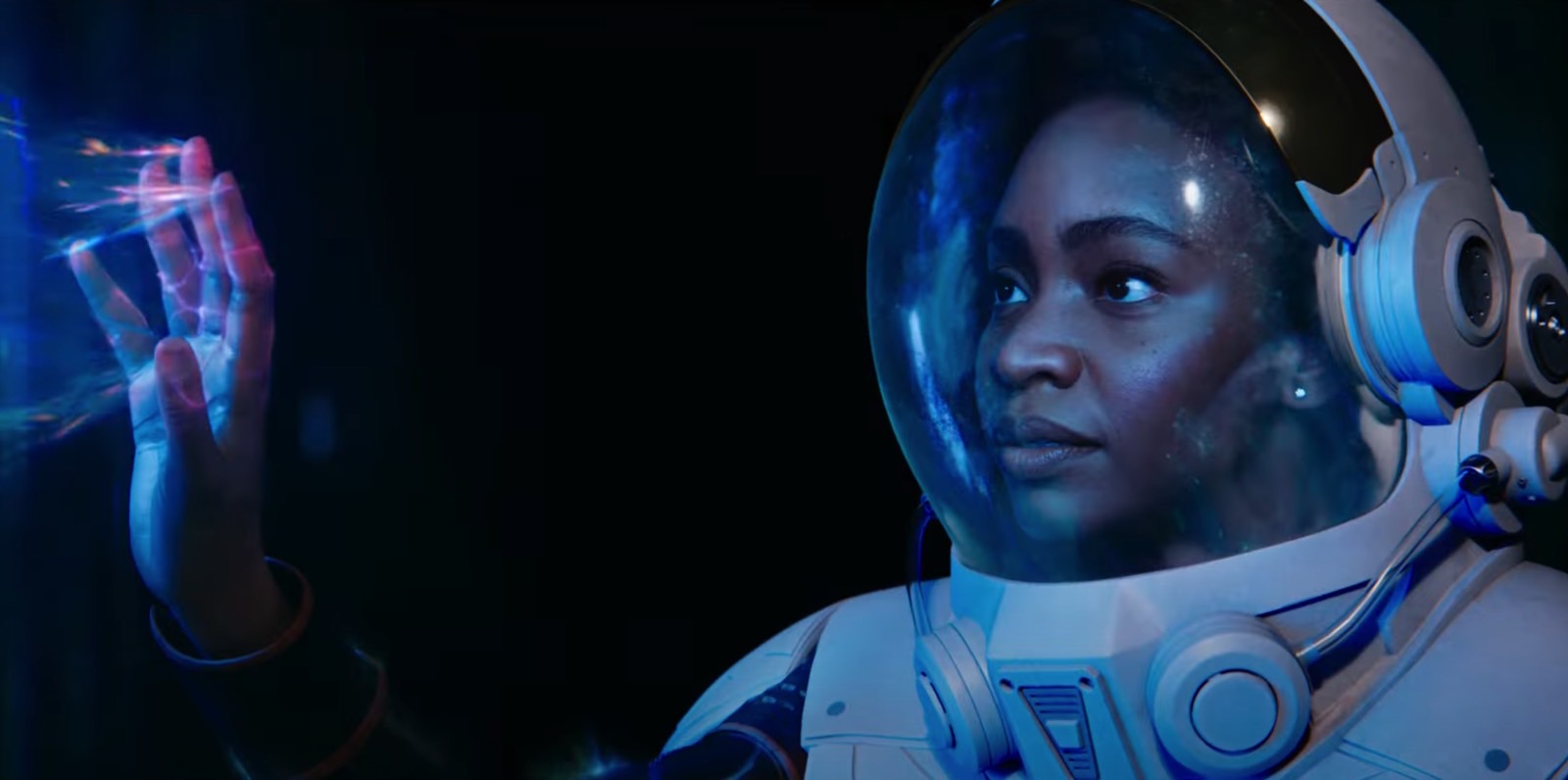 Monica Rambeau (Teyonah Parris) in The Marvels trailer 2 - Is that an incursion?
